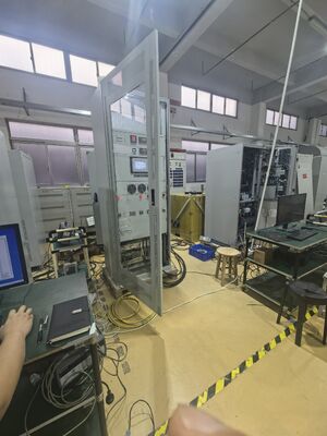 Rettificatore industriale AC/DC con trasformatore di isolamento di ingresso