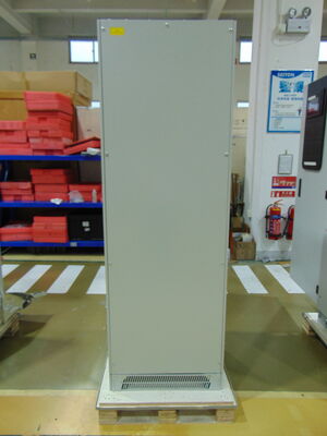 PE iND IIl ((S6000-31G) 3/1P 110/ 220Vdc 10-200kVA UPS industriale in linea con 380V/400V di tensione di ingresso